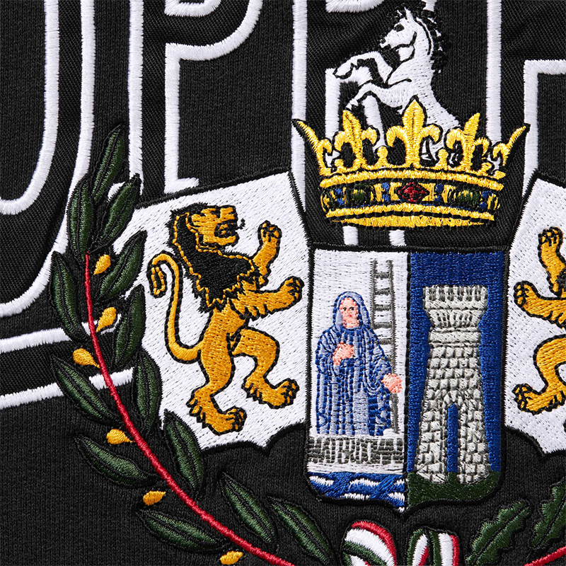 Supreme Crest Applique Half Zip Sweatshirts